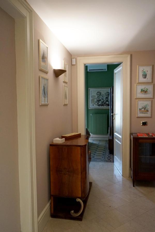 Appartamento Di Fronte Al Mare By Apulia Accommodation Bari Exterior photo